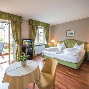 Deluxe Zimmer mit Kingsize-Bett